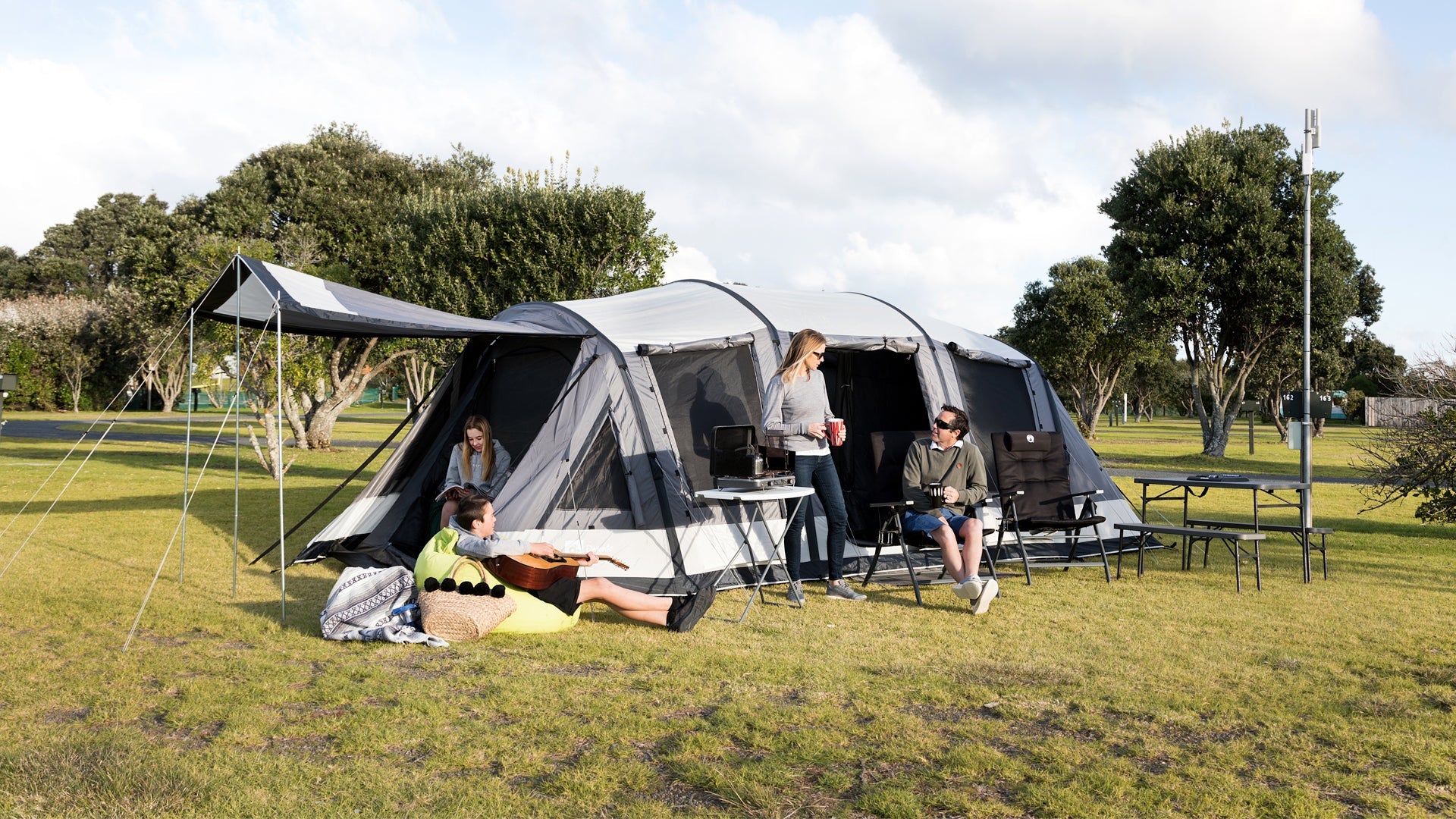 inflatable tent