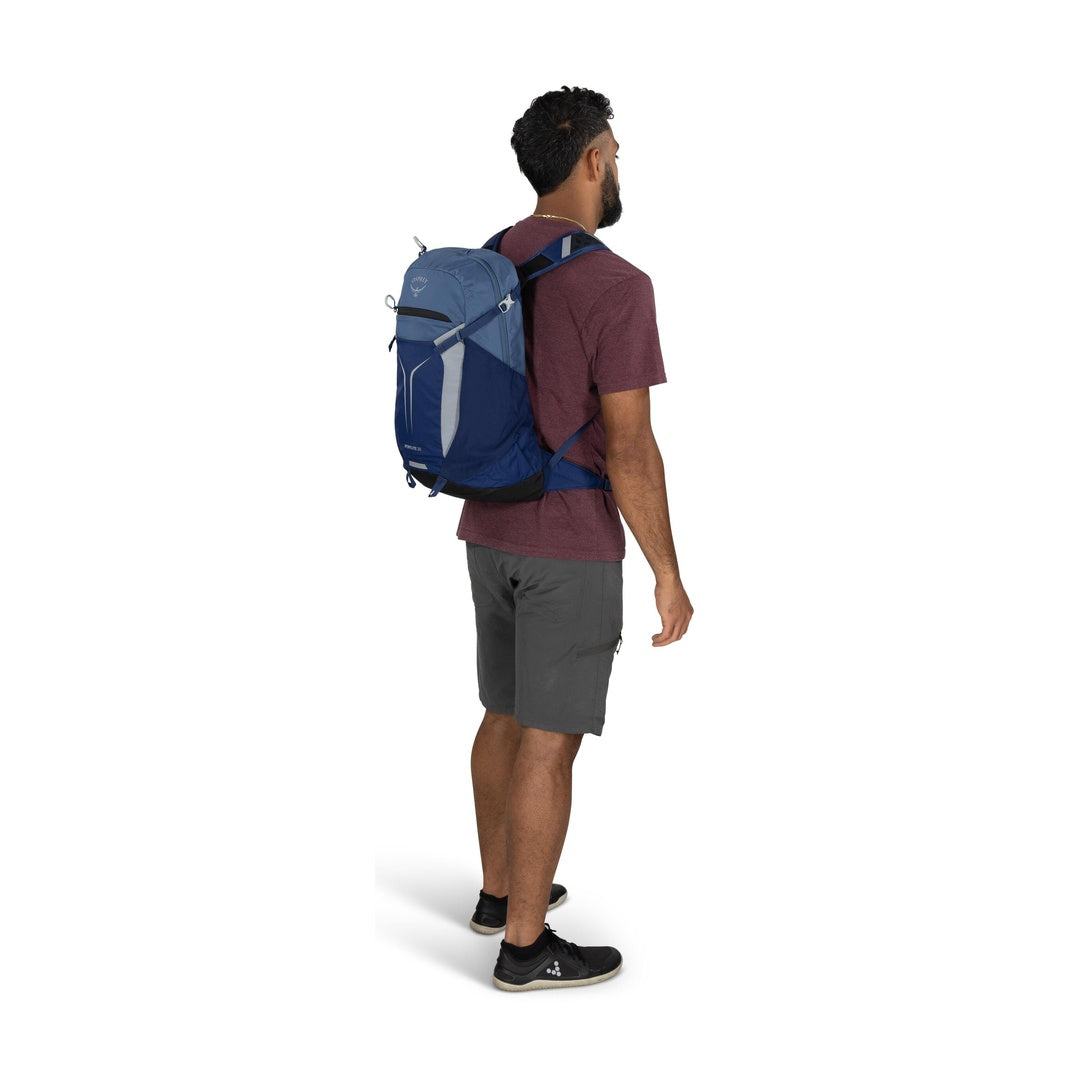 Osprey Sportlite 20 – on-body back view