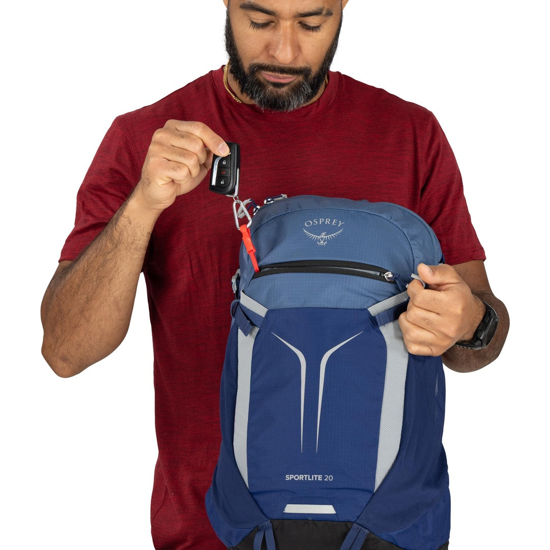 Osprey Sportlite 20 – key clip zippered pocket