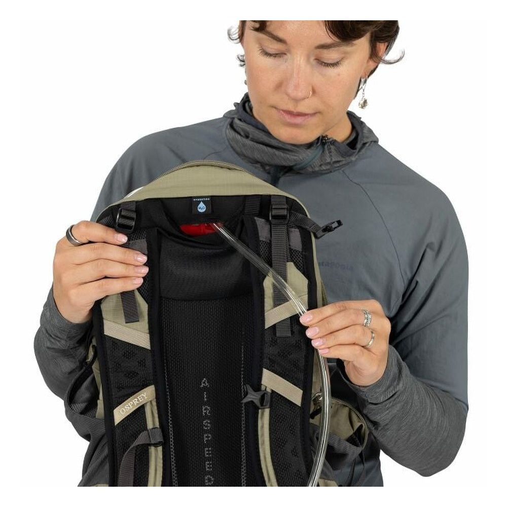 Osprey Hikelite 18 Hiking Backpack - Olive Tan