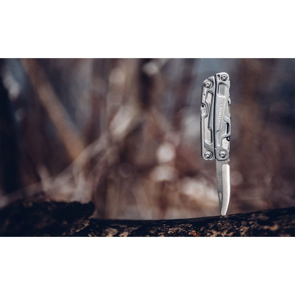 Leatherman Rev – in-use lifestyle view