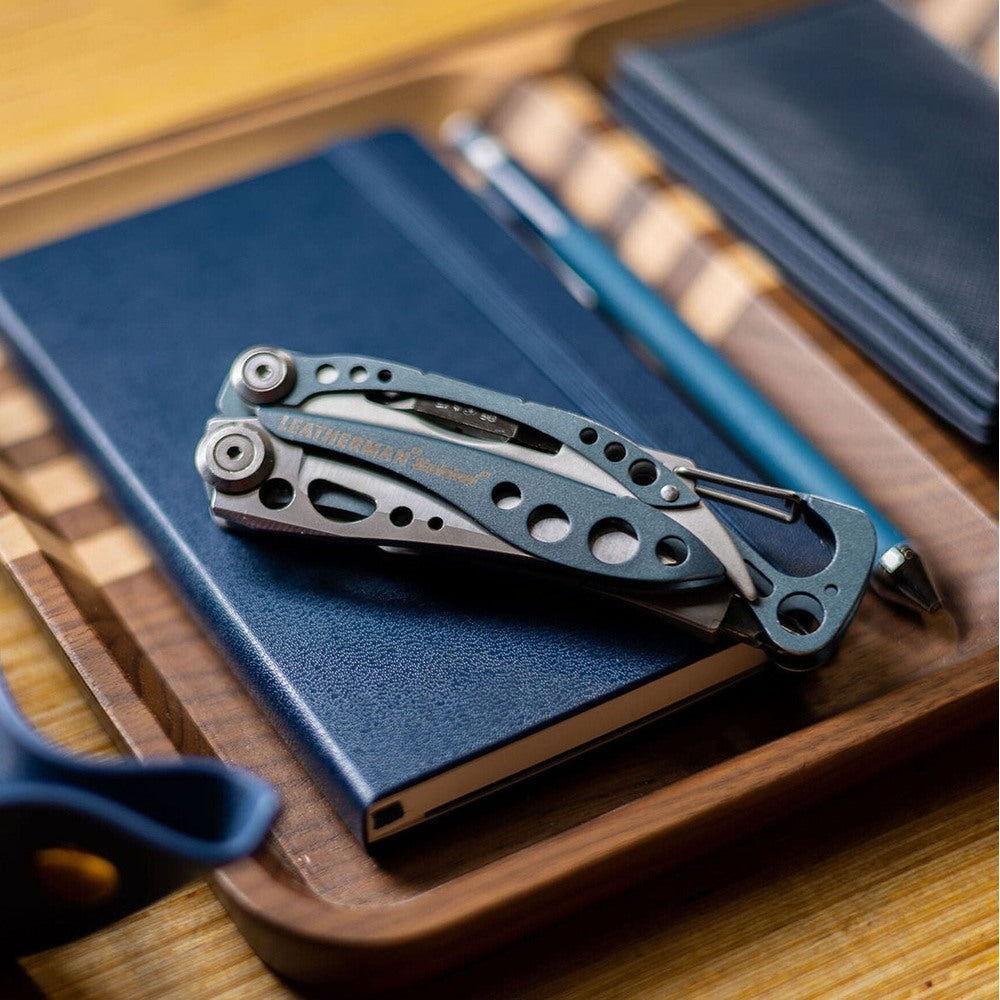 Leatherman Skeletool – in-use lifestyle view