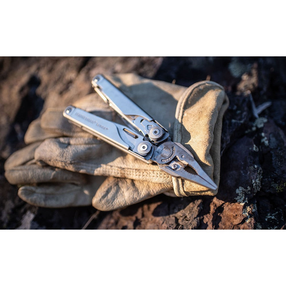 Leatherman Surge – in-use lifestyle view