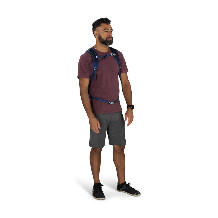 Osprey Sportlite 20 – on-body front view