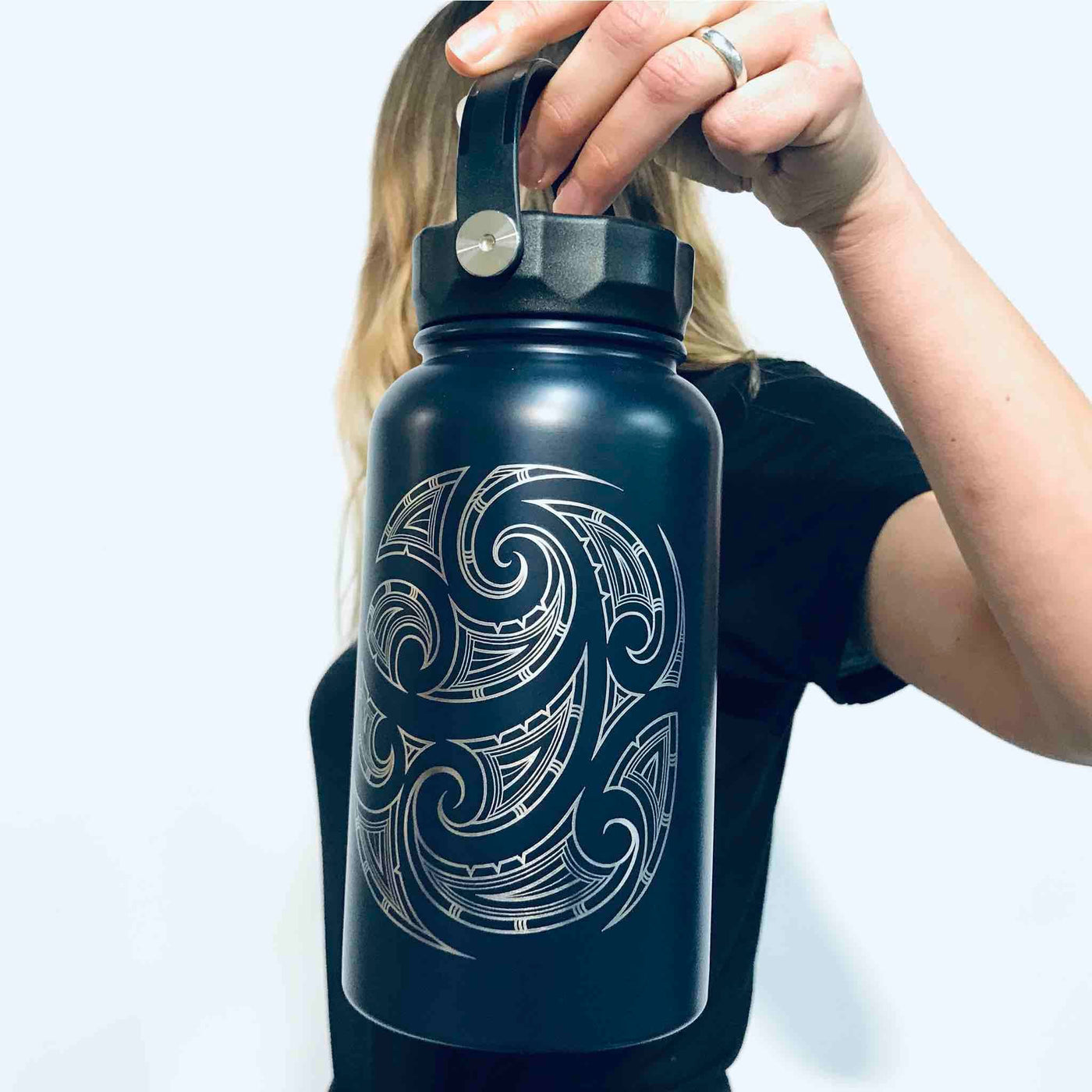 Insulated Drink Bottle with Handle 750ml - Wild Kiwi